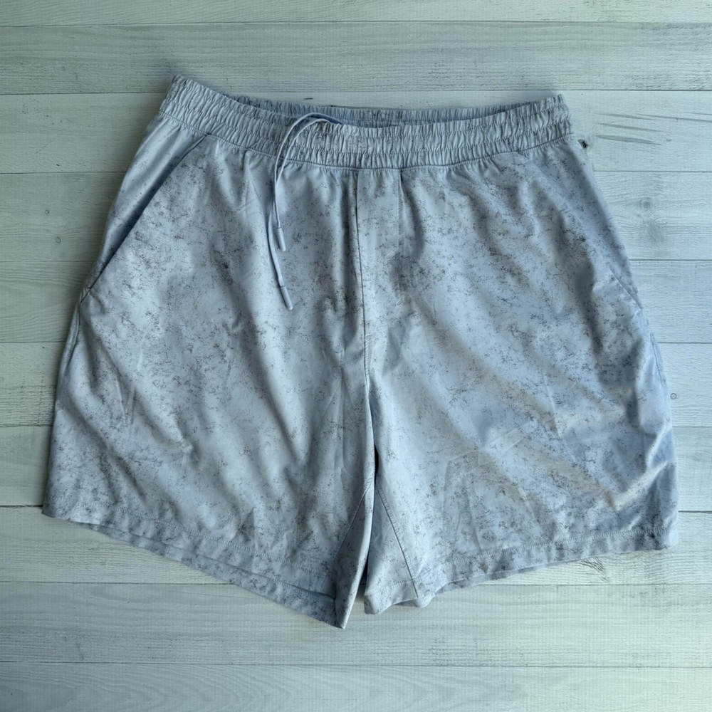 lululemon athletica Men’s Pace Breaker Athletic Shorts 7”Light Blue Multi